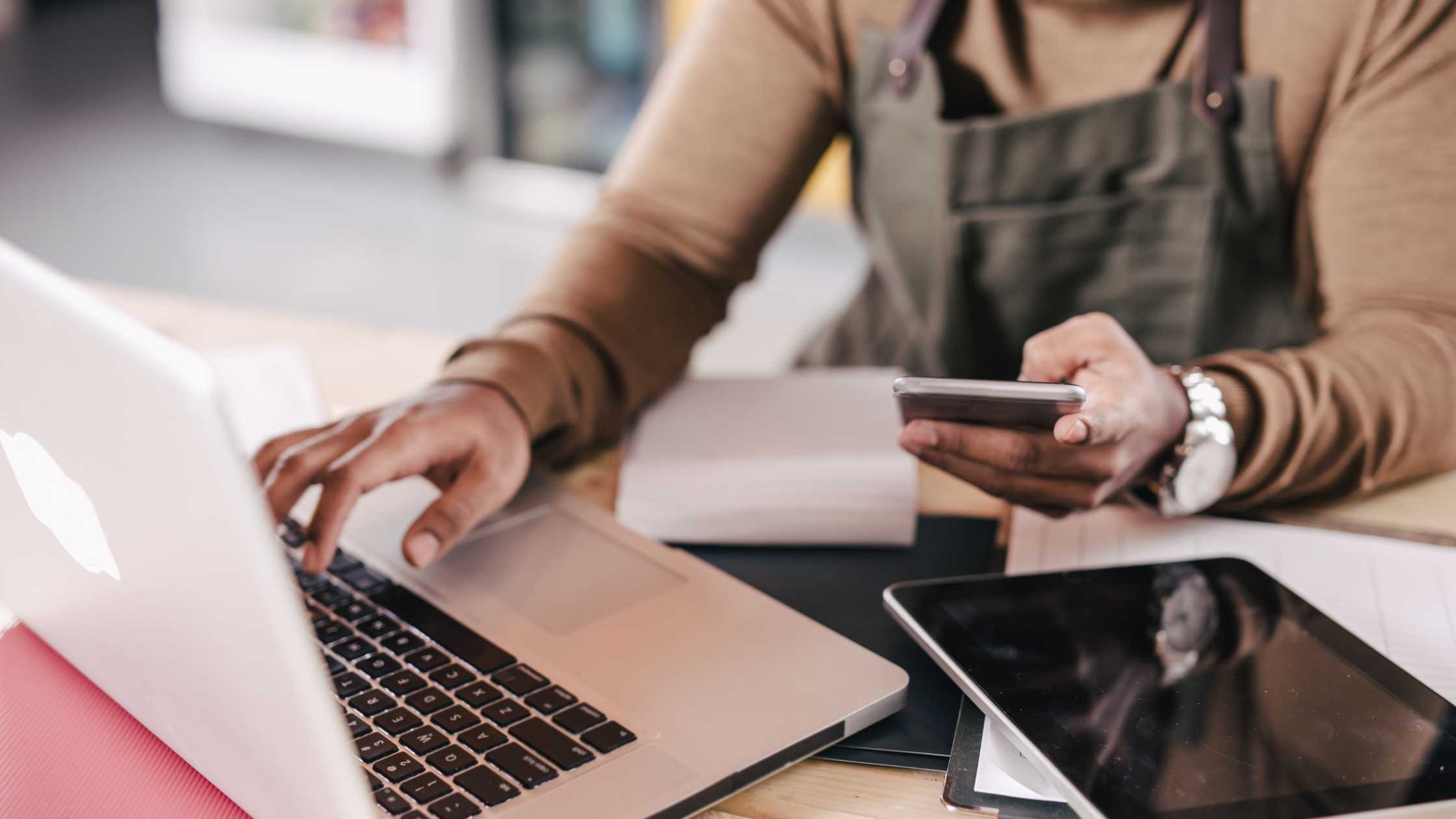 Cafe Router Place 5 WiFi Router Untuk Cafe Terbaik, Bantu Jaringan Jadi Cepat Dan Stabil